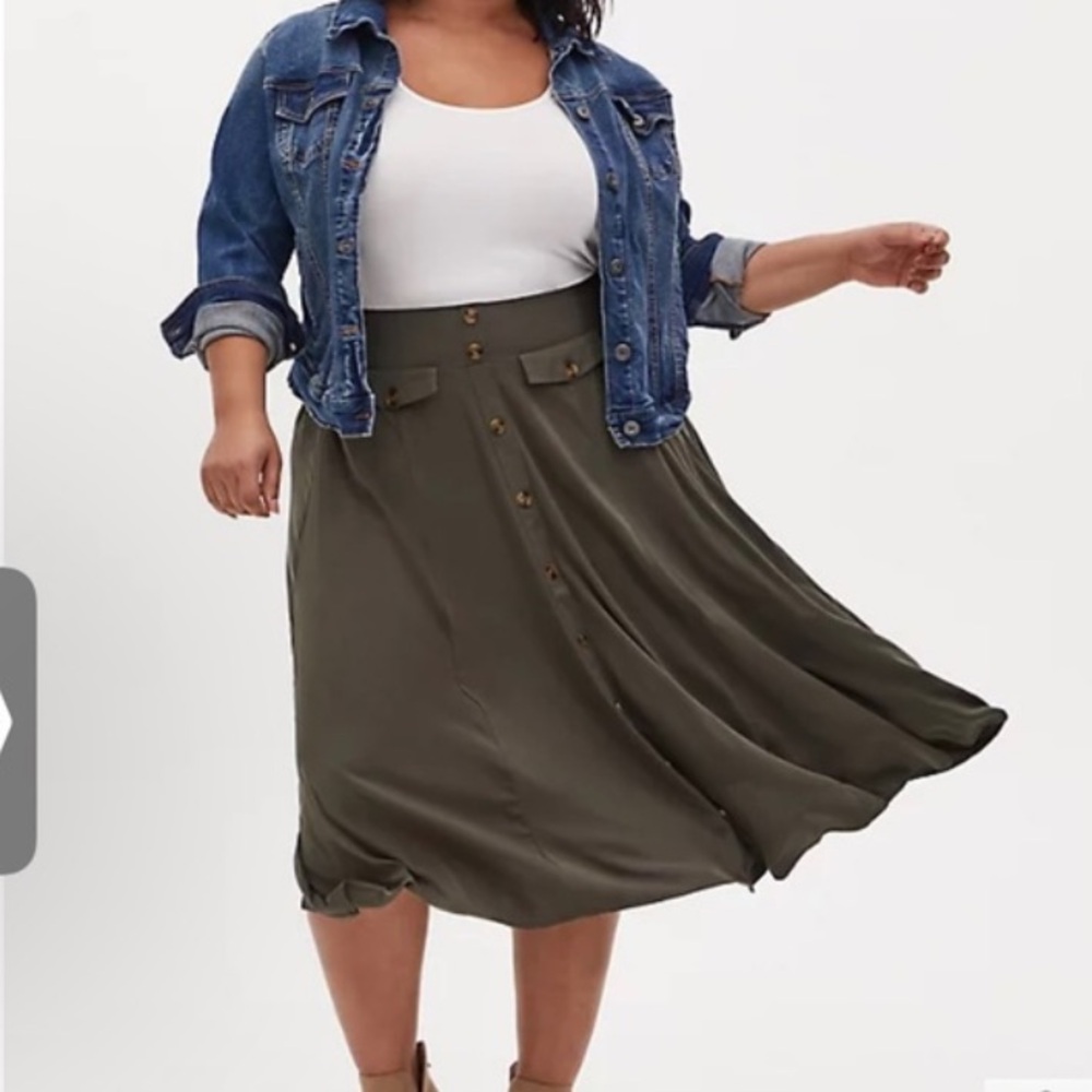 Torrid Green Front Button Skirt